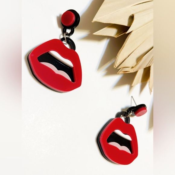 Lips earrings #496  - Picture 4 of 6